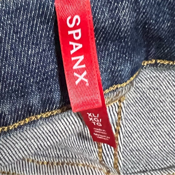 Spanx Patch Pocket Flare Jeans Size XL New - Picture 11 of 13